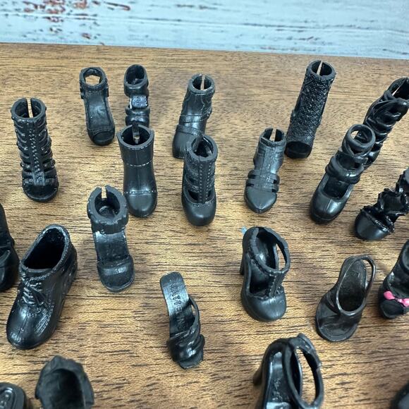Large Lot of Barbie Doll Single Shoes All Black Heels Flats Skipper Stacey 54 PC - Picture 6 of 8